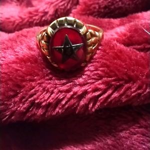 10 k antique female masons ring